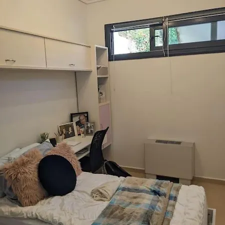 Corinthian Family * Isthmia