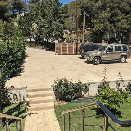 Corinthian Family * Isthmia