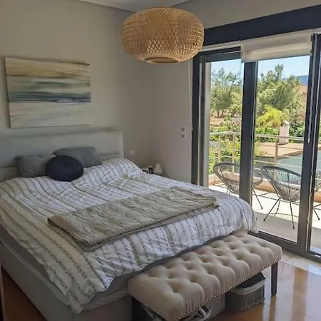 Corinthian Family * Isthmia