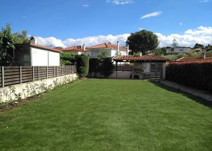 Corinthian Family * إسثْمِيا